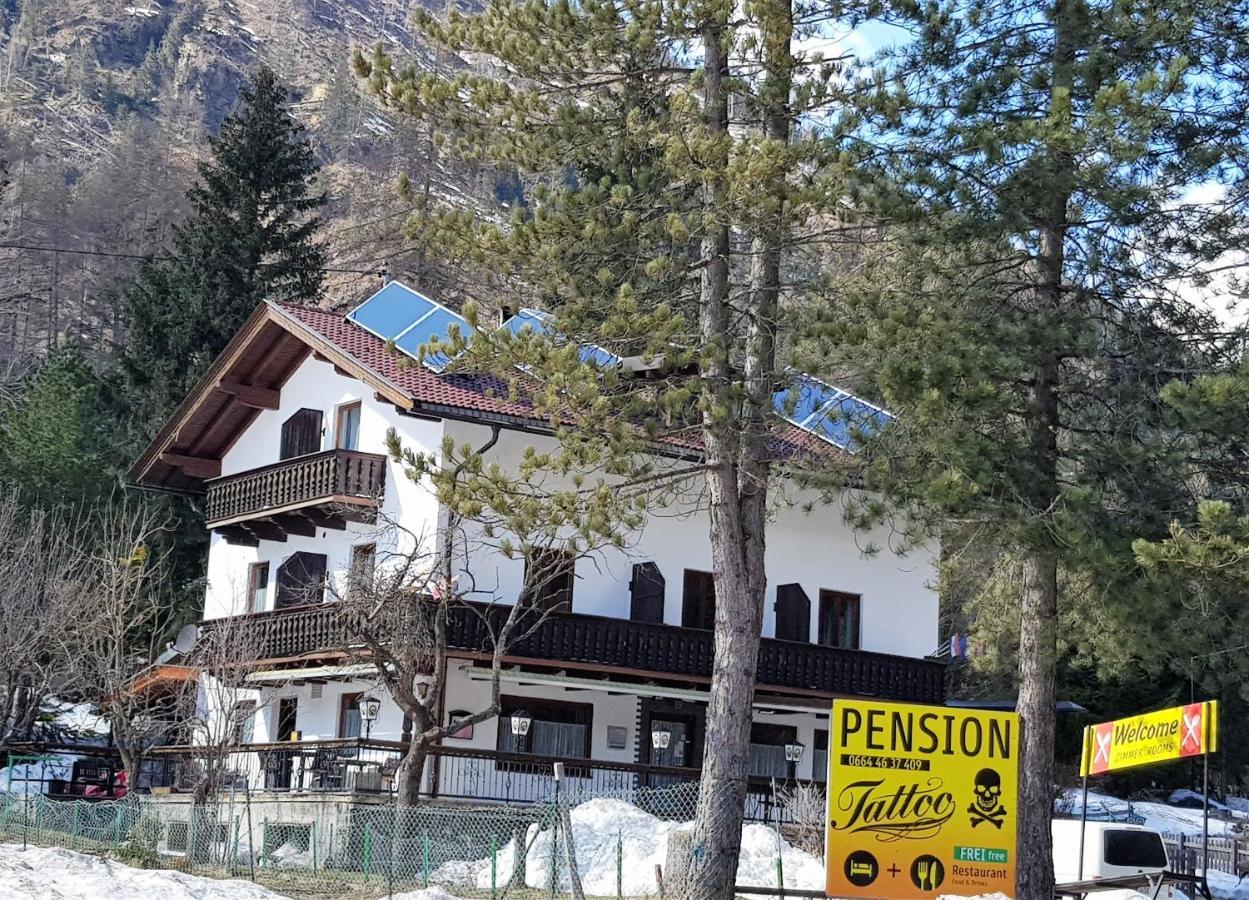 Tattoo Pension Mit Restaurant Und Tattoo-Studio Mörtschach Dış mekan fotoğraf