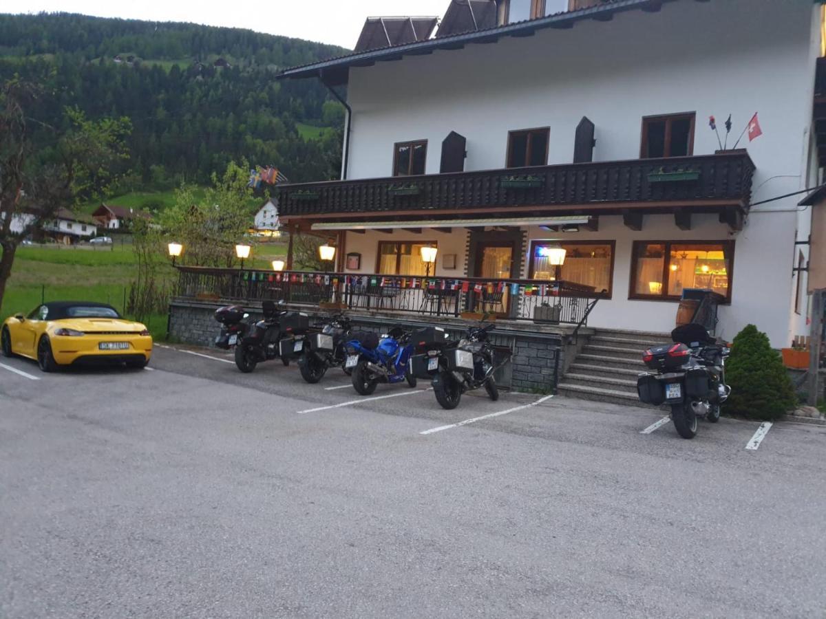 Tattoo Pension Mit Restaurant Und Tattoo-Studio Mörtschach Dış mekan fotoğraf